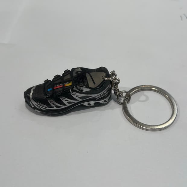 살로몬 xt6 키링
