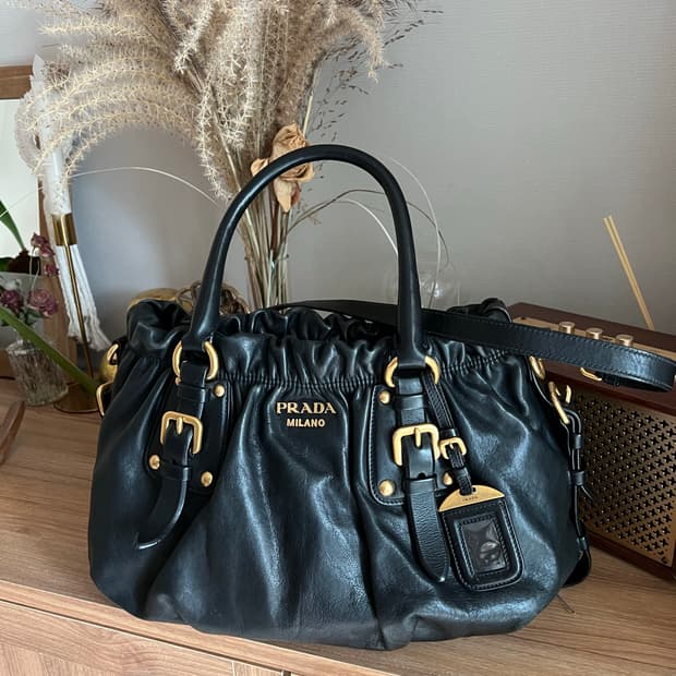 프라다 가방 정품