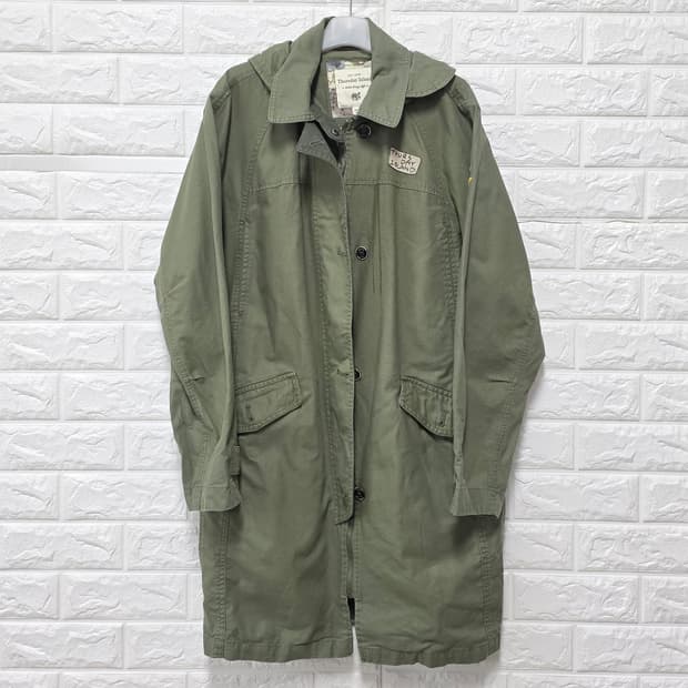 택포_ 써스데이아일랜드 카키 야상 코트 M
