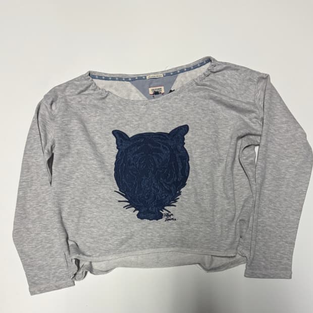 여성 타미힐피거 데님 타이거 자수 빅 사이즈 크롭 긴팔 티셔츠 F