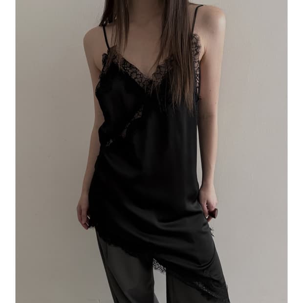 올드클래식웨어 레이어드 롱 레이스 슬립 블랙