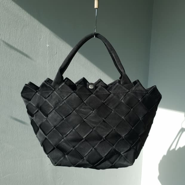 SAZABY woven tote bag