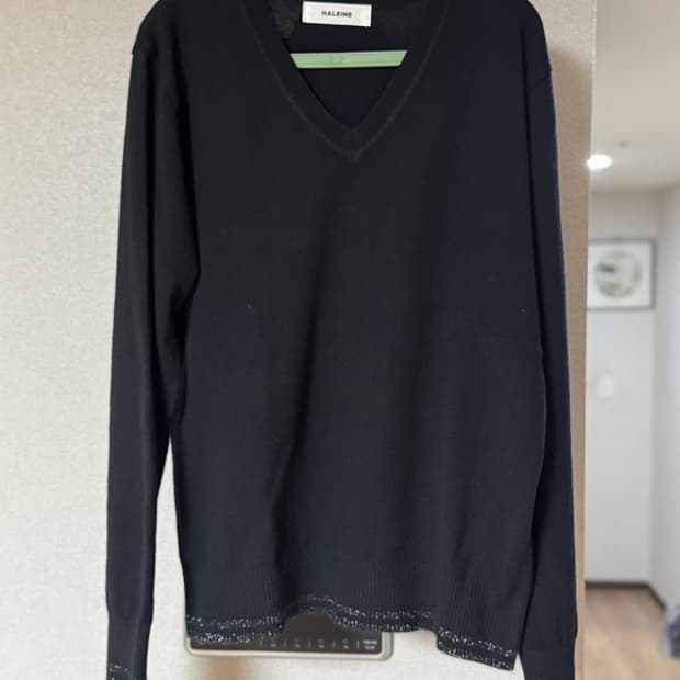 알렌느 메탈릭 V넥 니트 블랙 새상품 3사이즈 판매 