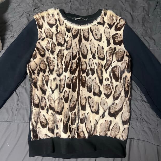 BRATOVICH 브라토비치 실크 염소가죽 헤어온 레더 탑 / 레오파드