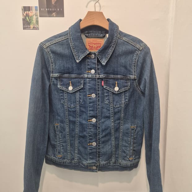 리바이스 여성 데님 자켓 M 
사이즈