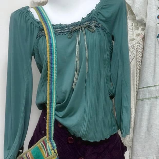 엑시즈팜 블라우스 카메 빈티지 카라하나 카모메산장 모리노가토 스즈코