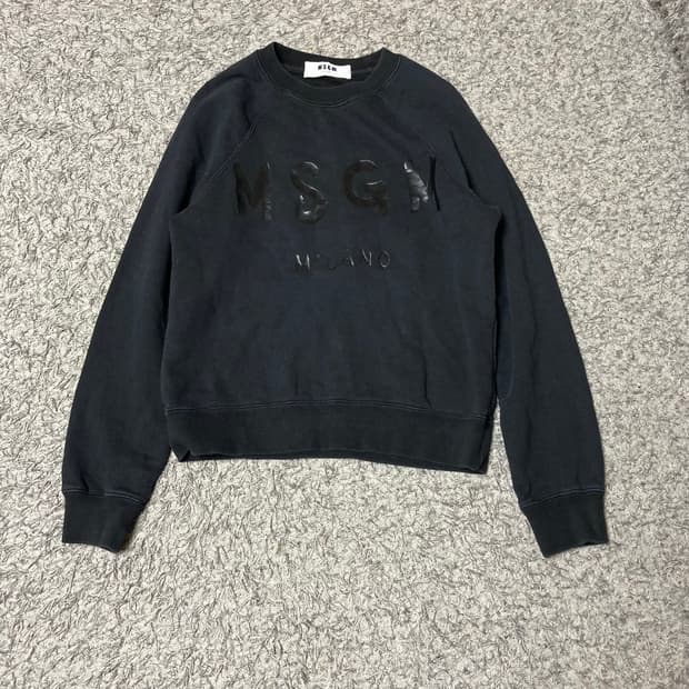MSGM 블랙 레터링 맨투맨