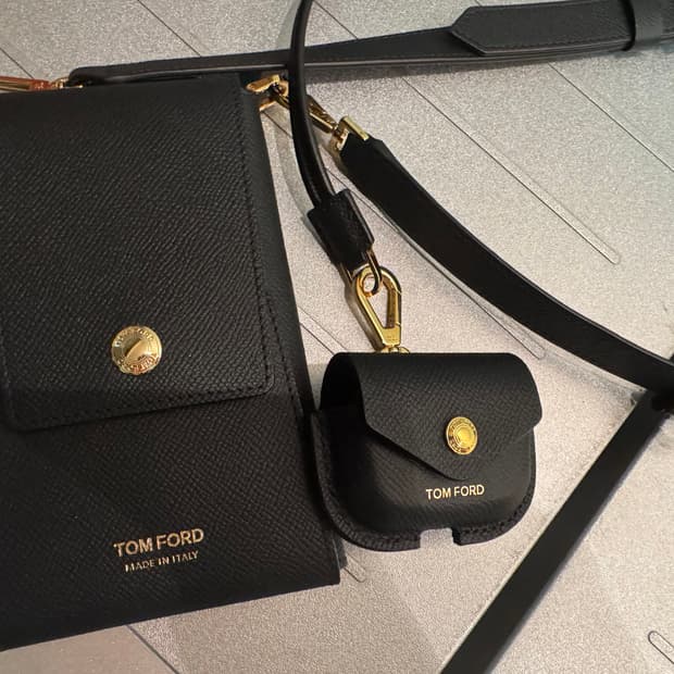 톰포드/ 폰 에어팟 목걸이/ free