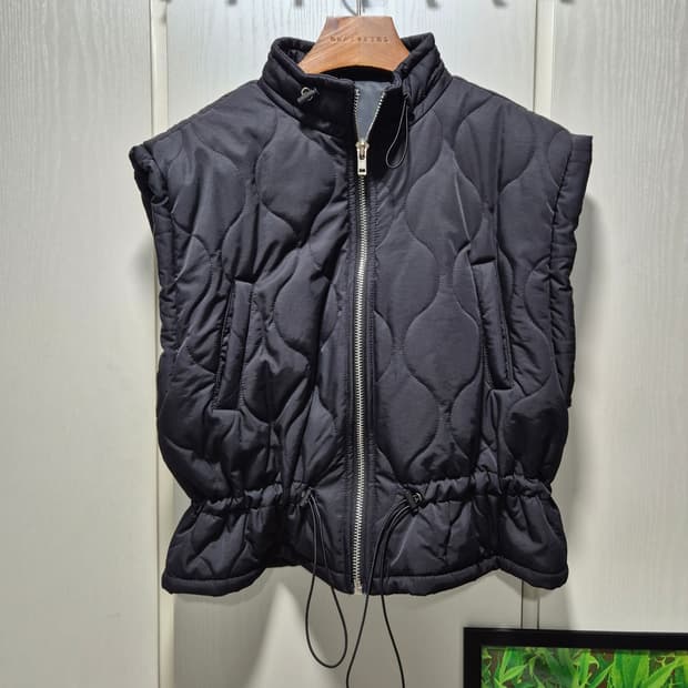 빈티지 블랙 퀼팅 조끼 패딩
