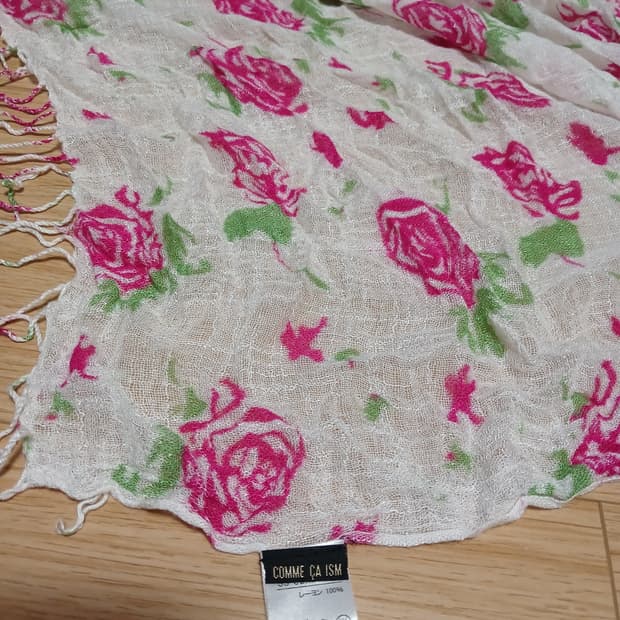 COMME CA ISM 장미스카프