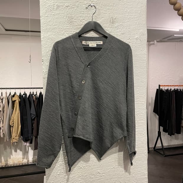 꼼데가르송 비대칭 가디건