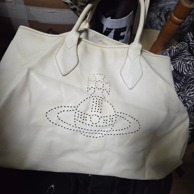 비비안웨스트우드 토트백