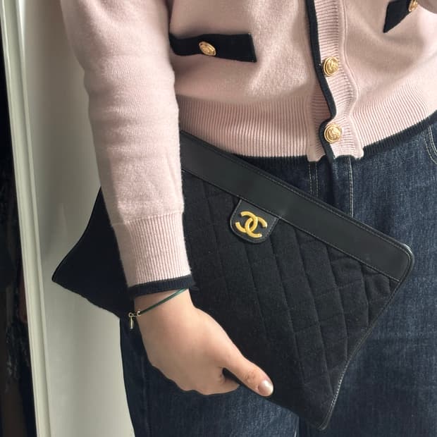 마지막가격) 정품 샤넬 블랙 금장 퀼팅 클러치백