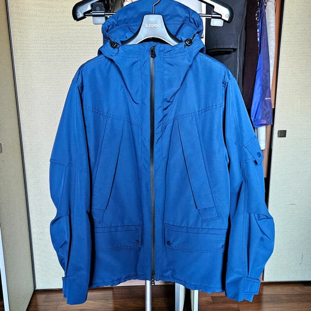 일꼬르소 테크후드 윈드브레이커 100