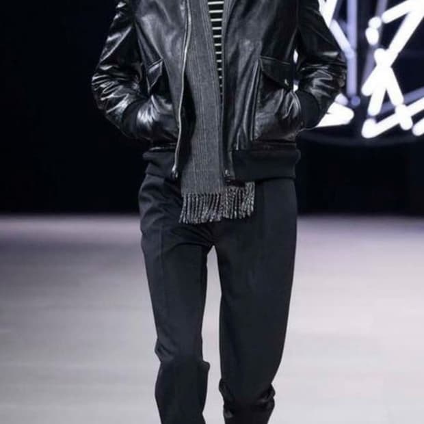 셀린느 19fw 블랙 색상의 셀린느 양털 레더 자켓