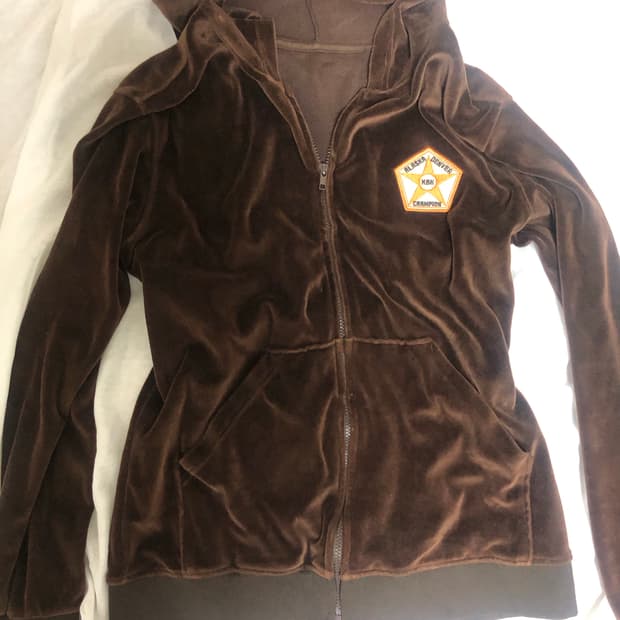 와투케 벨벳 브라운 후드집업