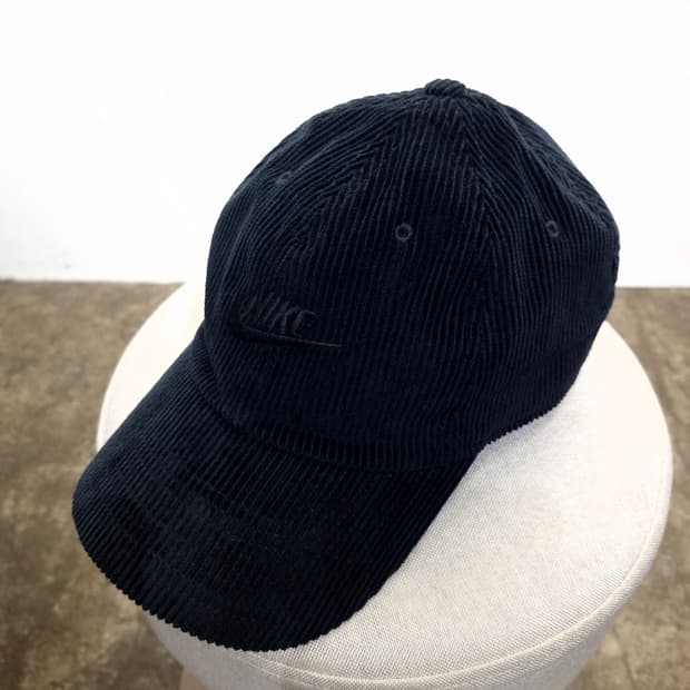 나이키 NIKE 코듀로이 볼캡