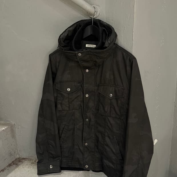 camo pattern high-neck detail jacket