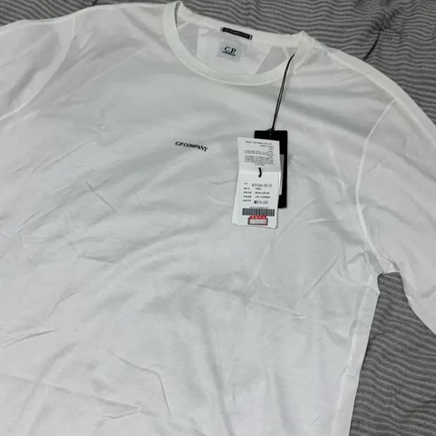 CP컴퍼니 화이트 긴팔 롱슬리브 새상품(XXL)