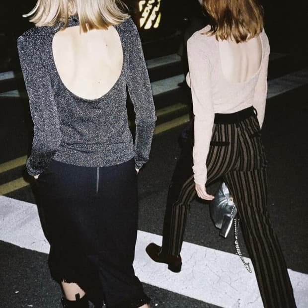 더오픈 프로덕트 글리터 백 홀 탑