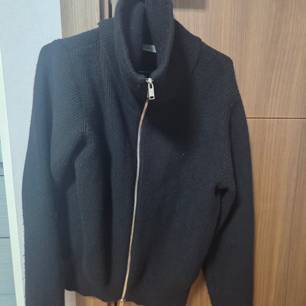 노이어 하이넥 집업 니트 자켓 블랙 48사이즈