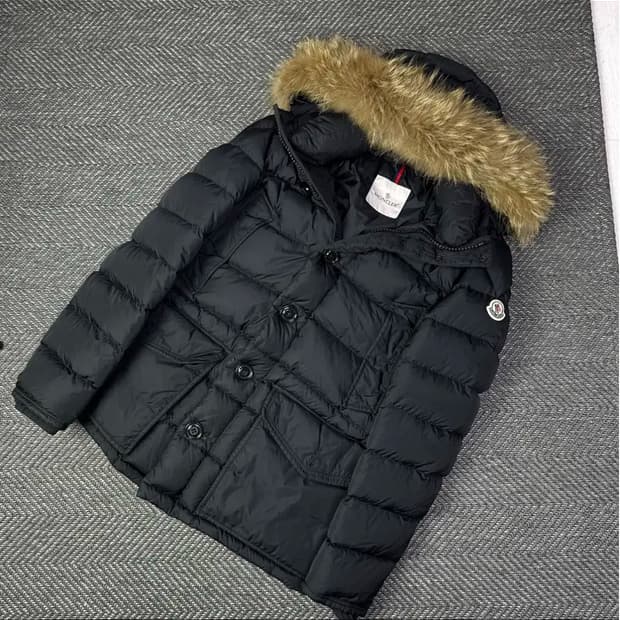 몽클레어 클루니 2사이즈 s급