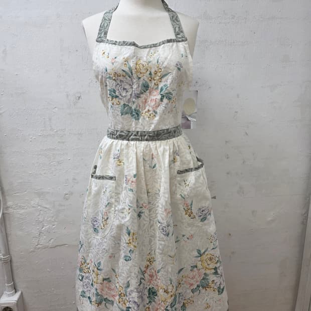 크리스찬디올 플로럴에이프런