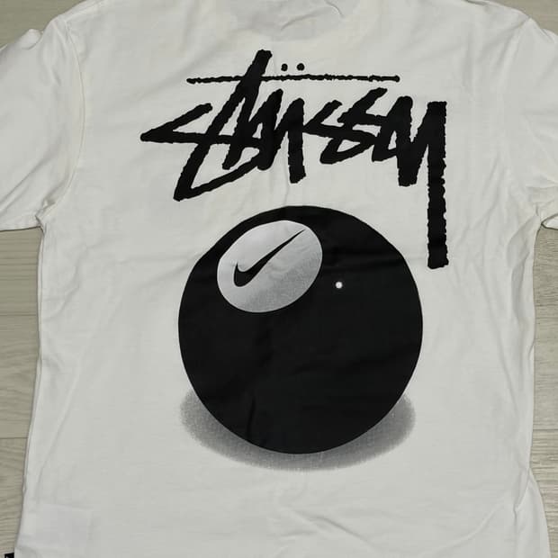 스투시 나이키 8볼 티셔츠 m사이즈