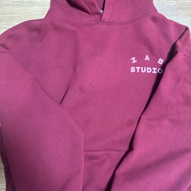 아이앱 스튜디오 라즈베리 후드티