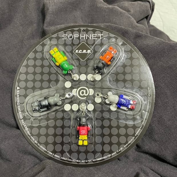 소프넷 fcrb 베어브릭 키링