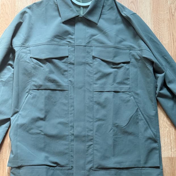 룰루레몬 카키 셔츠 