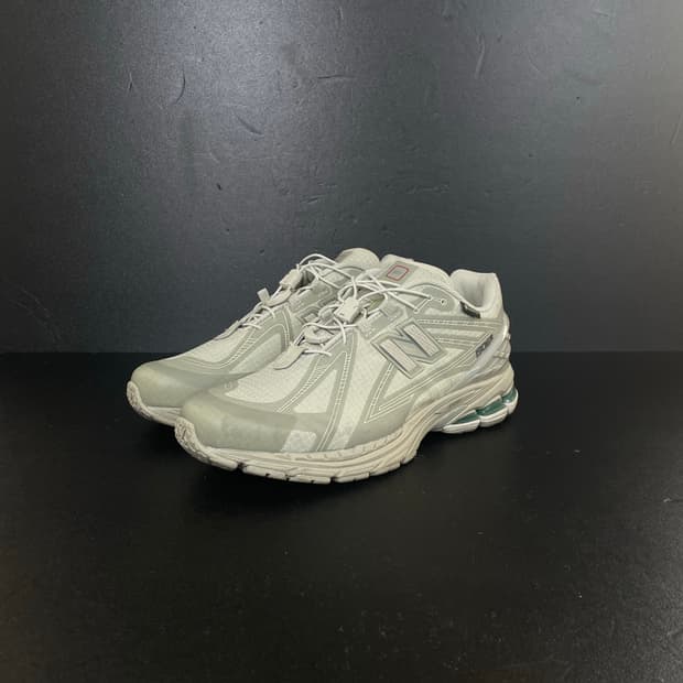 [275] 뉴발란스 1906R 고어텍스 스니커즈