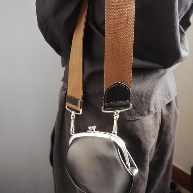꼼데가르송 아오야마 가마구치 숄더백