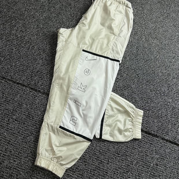 나이키 신형 빅로고 우븐 트랙 팬츠 3312
