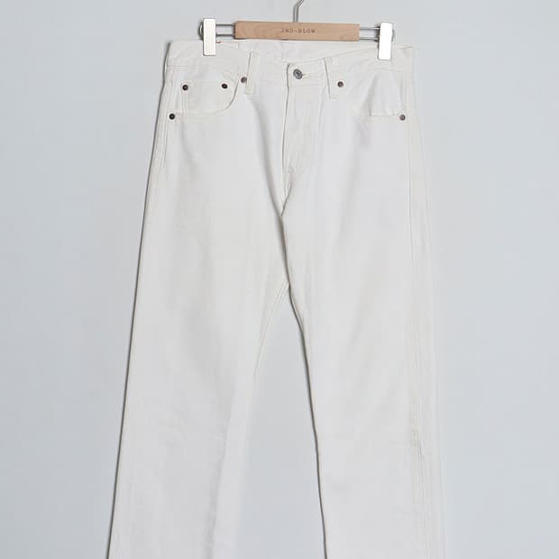 Levi's 501 White Denim Pant (30)