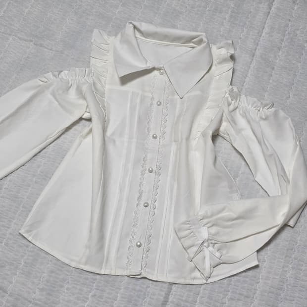 양산형지뢰계st 화이트 레이스셔링 숄더트임 블라우스