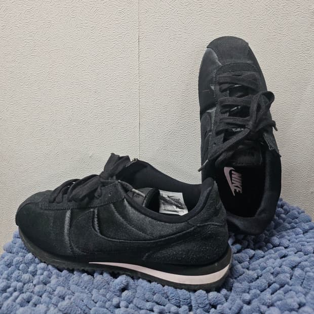 나이키 코르테즈 텍스타일 블랙 스니커즈  39