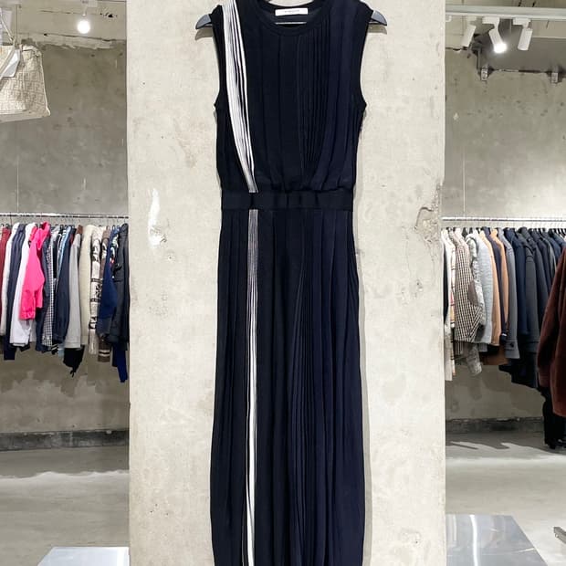 지방시 플리츠 슬리브리스 비스코스 롱 원피스