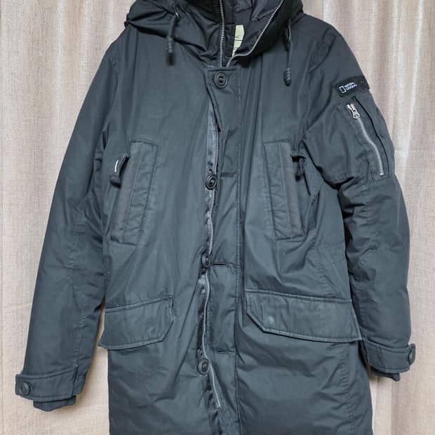 내셔널지오그래픽하프패딩 100