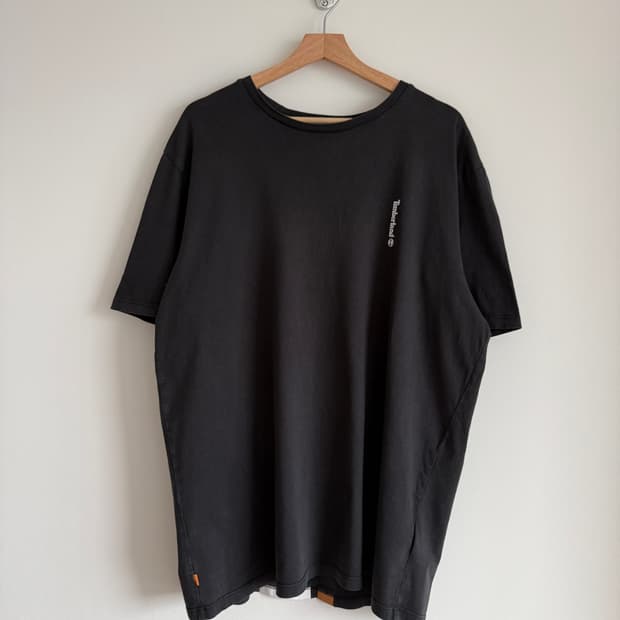 팀버랜드(Timberland) 반팔티(뒷면 프린팅)