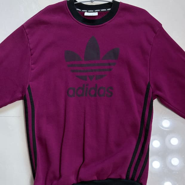 빈티지 아디다스 맨투맨 플럼컬러