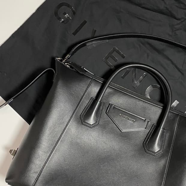 (정품)지방시  안티고나 소프트 토트백