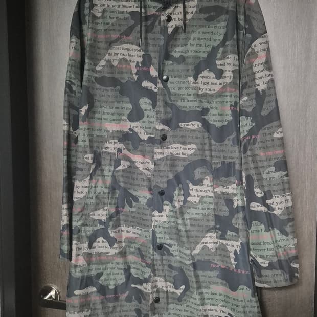 발렌티노 카모 롱야상 48사이즈