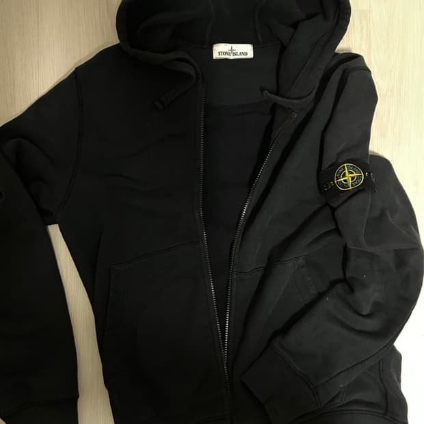 스톤아일랜드 후드집업