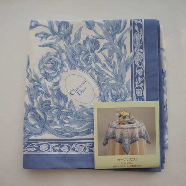 디올 식탁보