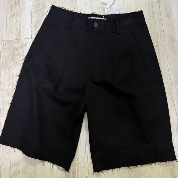 [M] 라이풀 핀턱 버뮤다 쇼츠 반바지 블랙 새상품