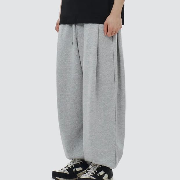 무신사 조거핏 트레이닝 투턱팬츠