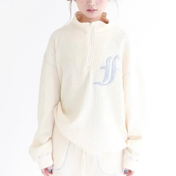 샵페어리 와플 하프 집 풀오버 바닐라크림