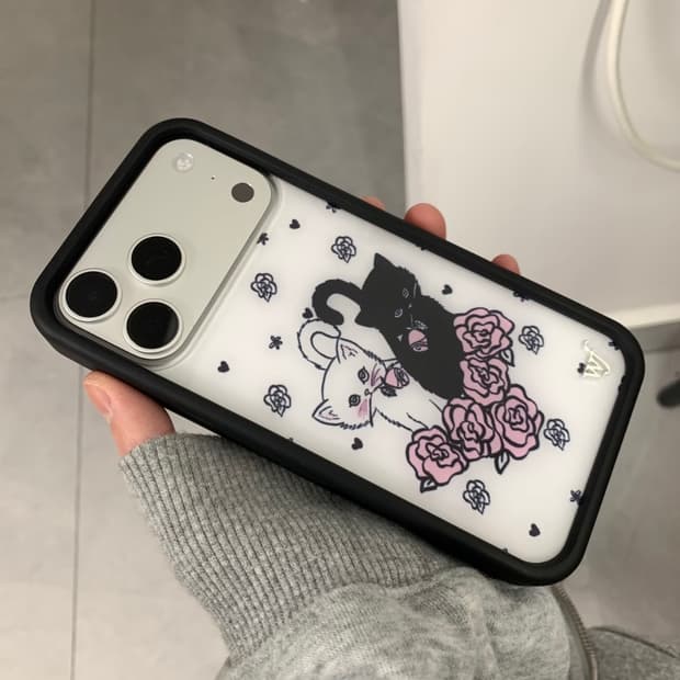Wildflower 아이폰 17 Pro 케이스 (새제품)