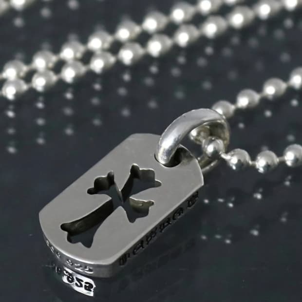 크롬하츠 목걸이 타이니 컷 아웃 CH 크로스 플러스 도그 태그 볼 체인